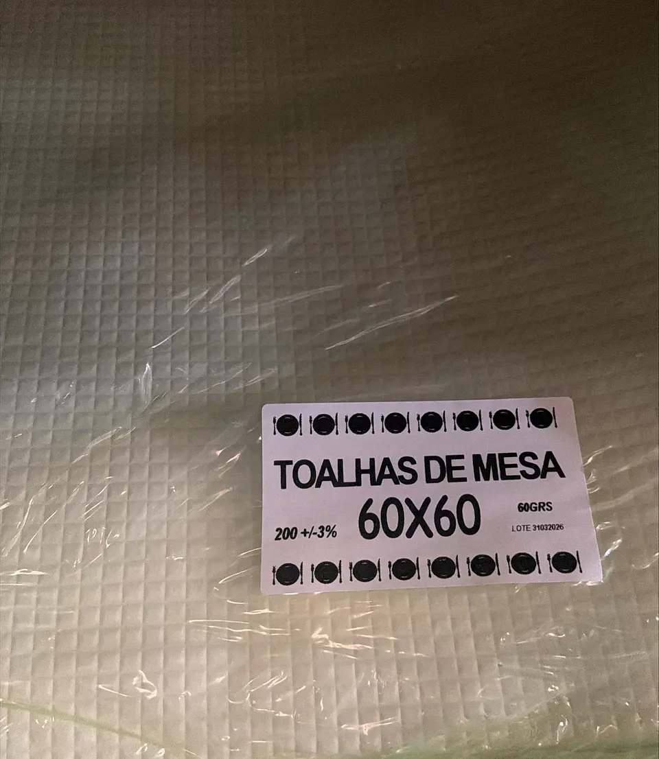 Toalha de mesa 60x60 brilhante 60gr 2