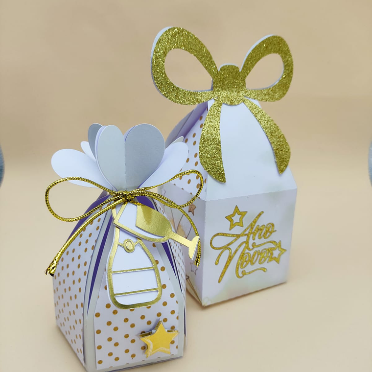 Arquivo de Corte Ano Novo Branco e Dourado 2