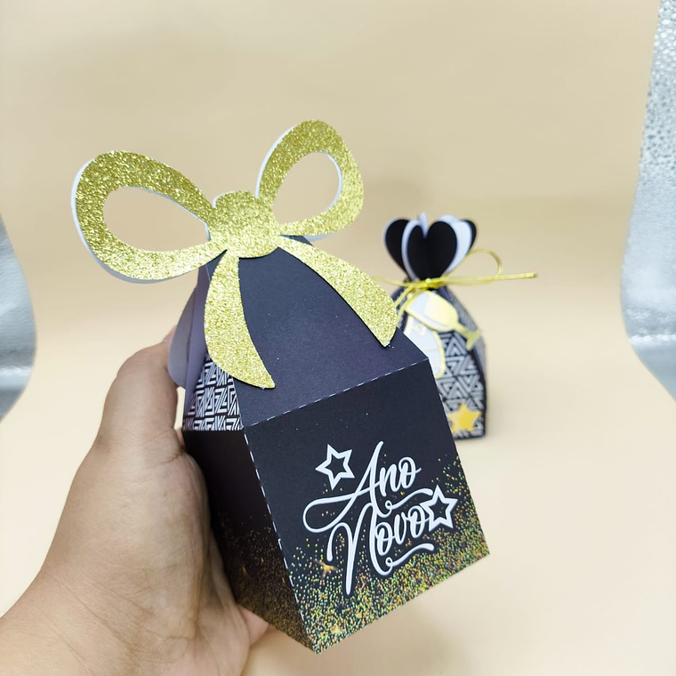 Arquivo de Corte Ano Novo Preto e Dourado 3