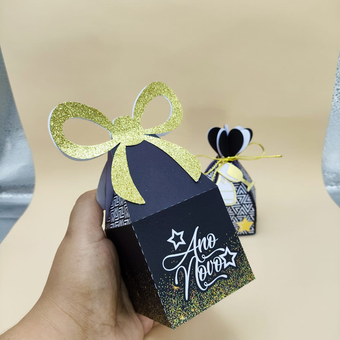 Arquivo de Corte Ano Novo Preto e Dourado 4