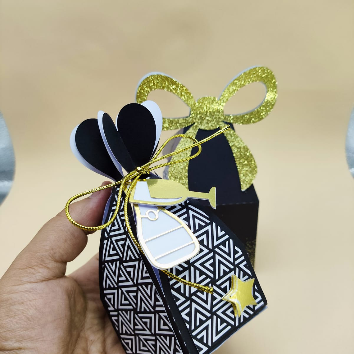 Arquivo de Corte Ano Novo Preto e Dourado 7