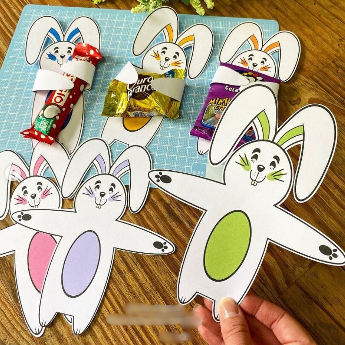 Arquivo Coelho que abraça chocolate 1