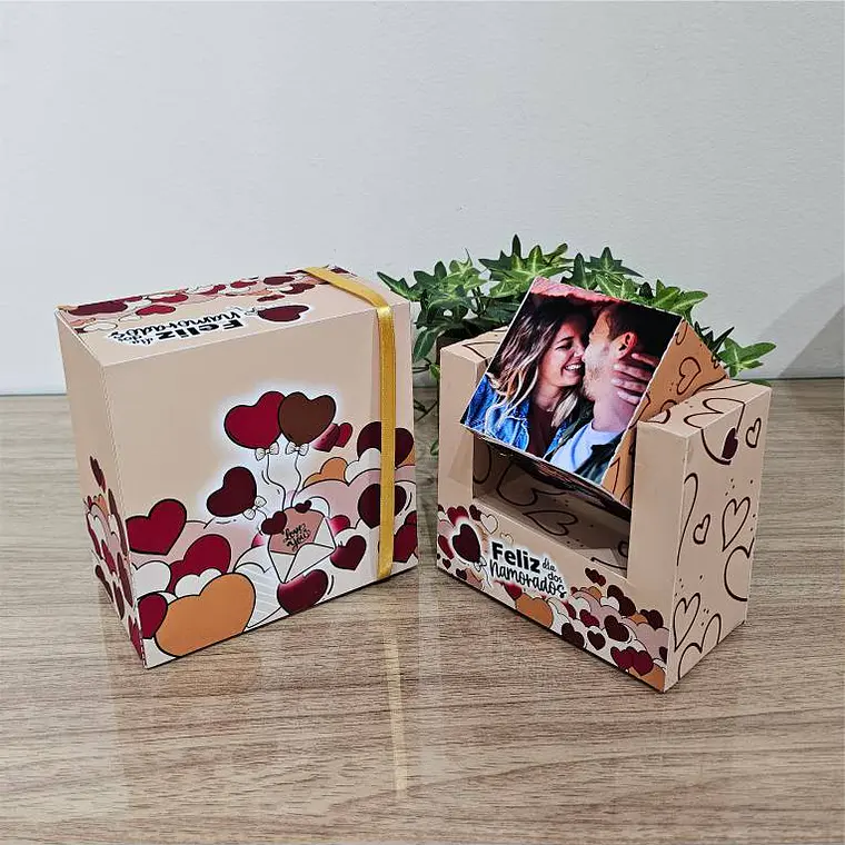 Arquivo Digital Cubo giratório com fotos e caixa para dia dos namorados 2