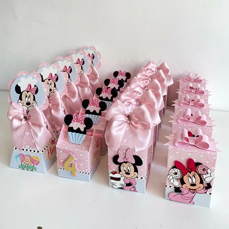 Arquivo de Corte Minnie Confeiteira 1
