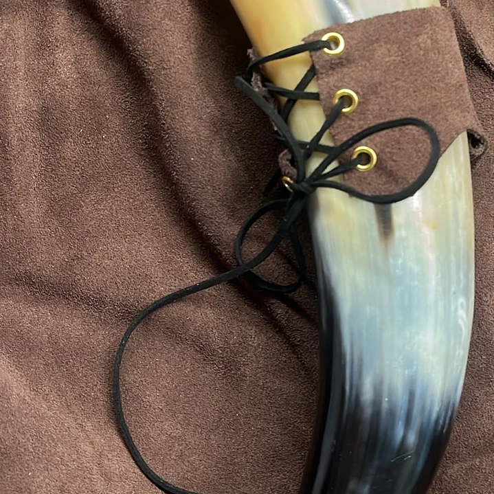 Corno medieval para bebida 2
