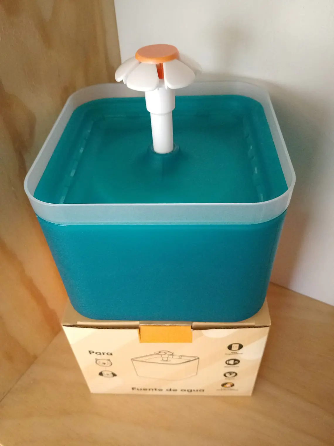 Fuente de agua para mascotas 2