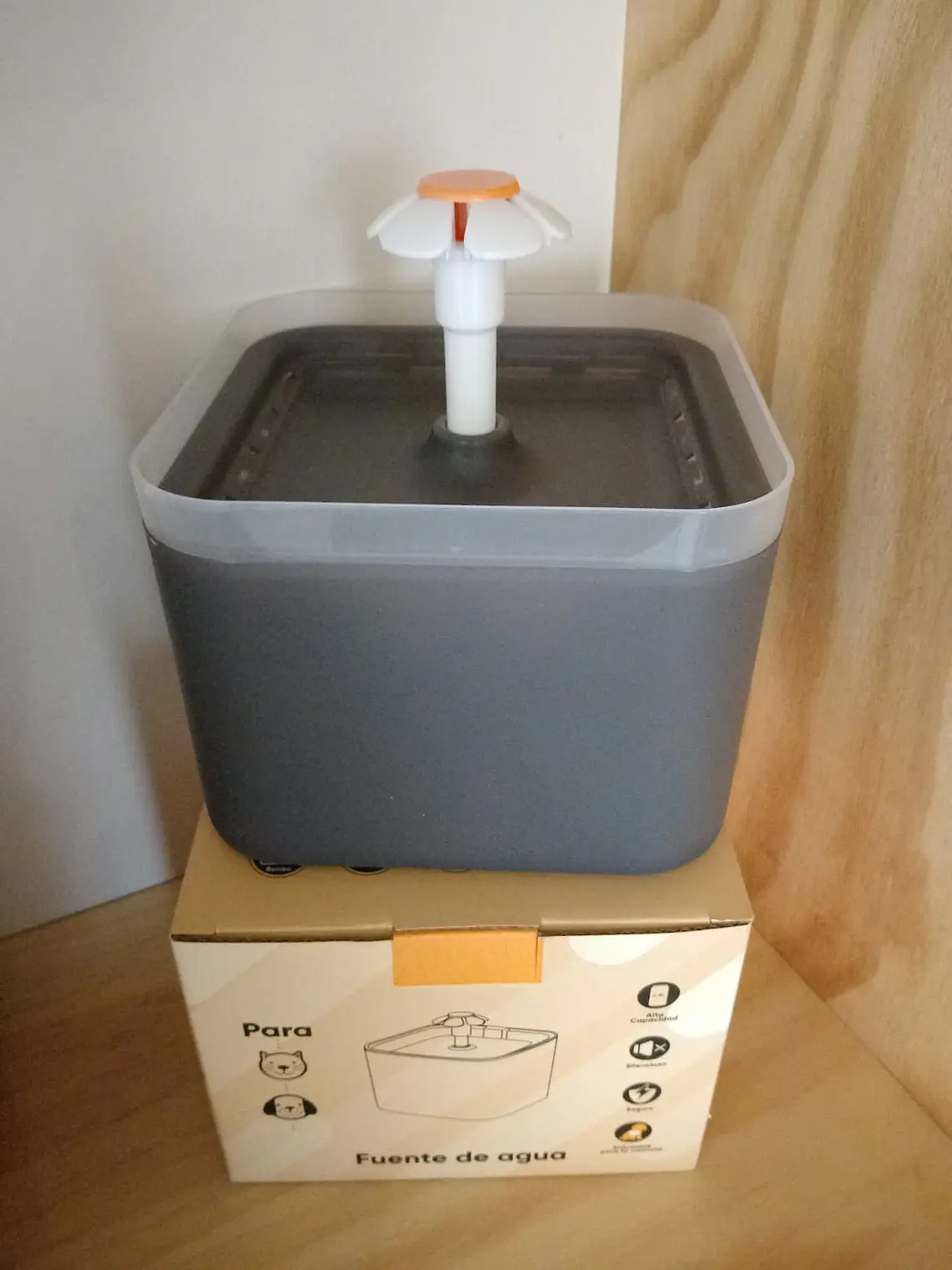 Fuente de agua para mascotas 5