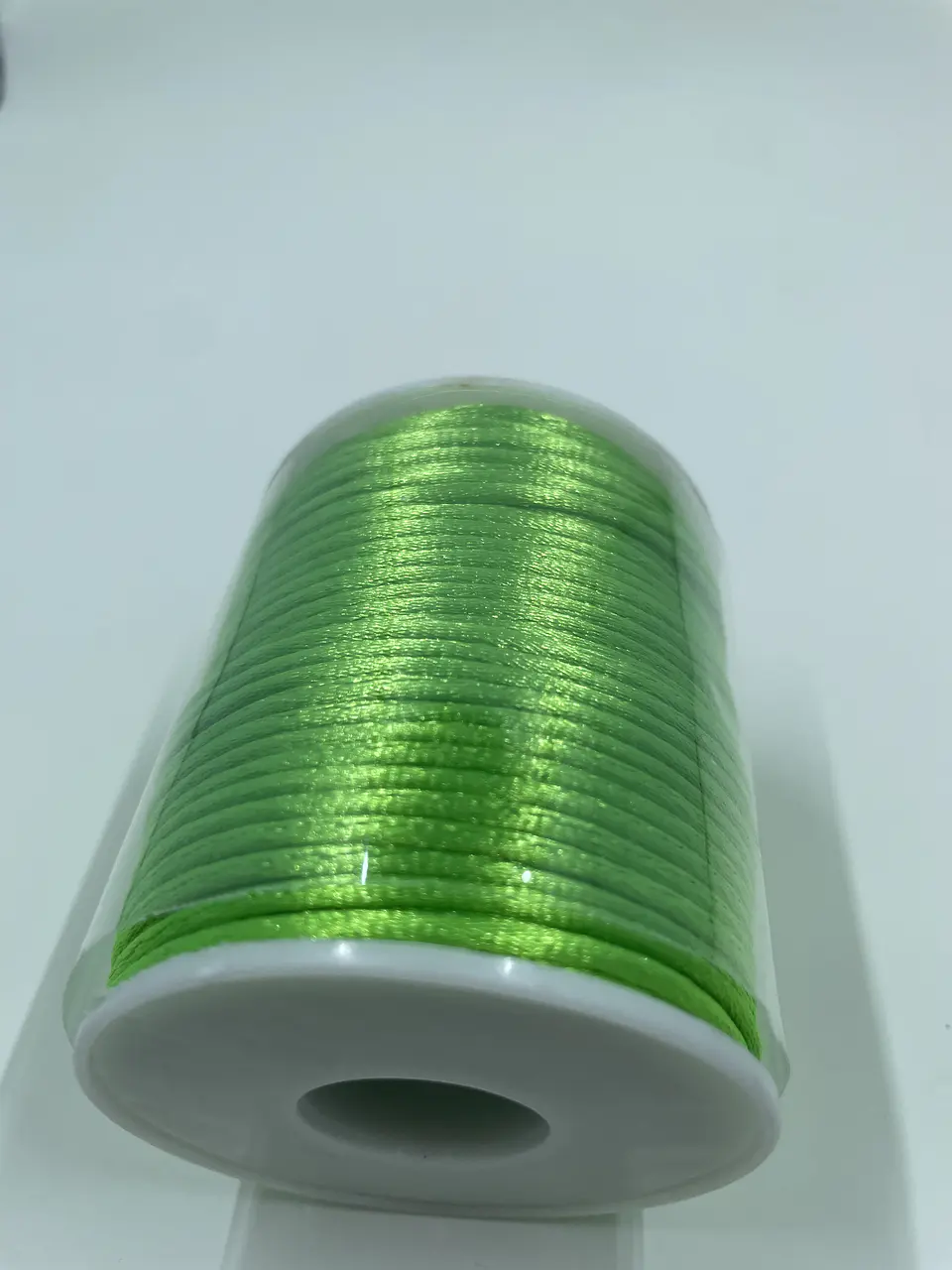 Cordón Bobby o Cola de Ratón 2 mm., 50 mt. Importadora Yarnabeth. C2044 Verde Claro 1