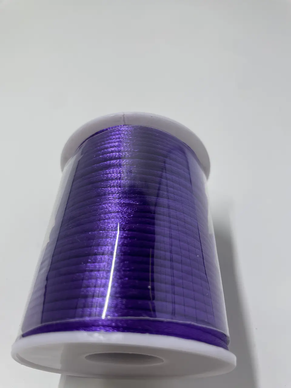 Cordón Bobby o Cola de Ratón 2 mm., 50 mt. Importadora Yarnabeth. C2039 Morado 1
