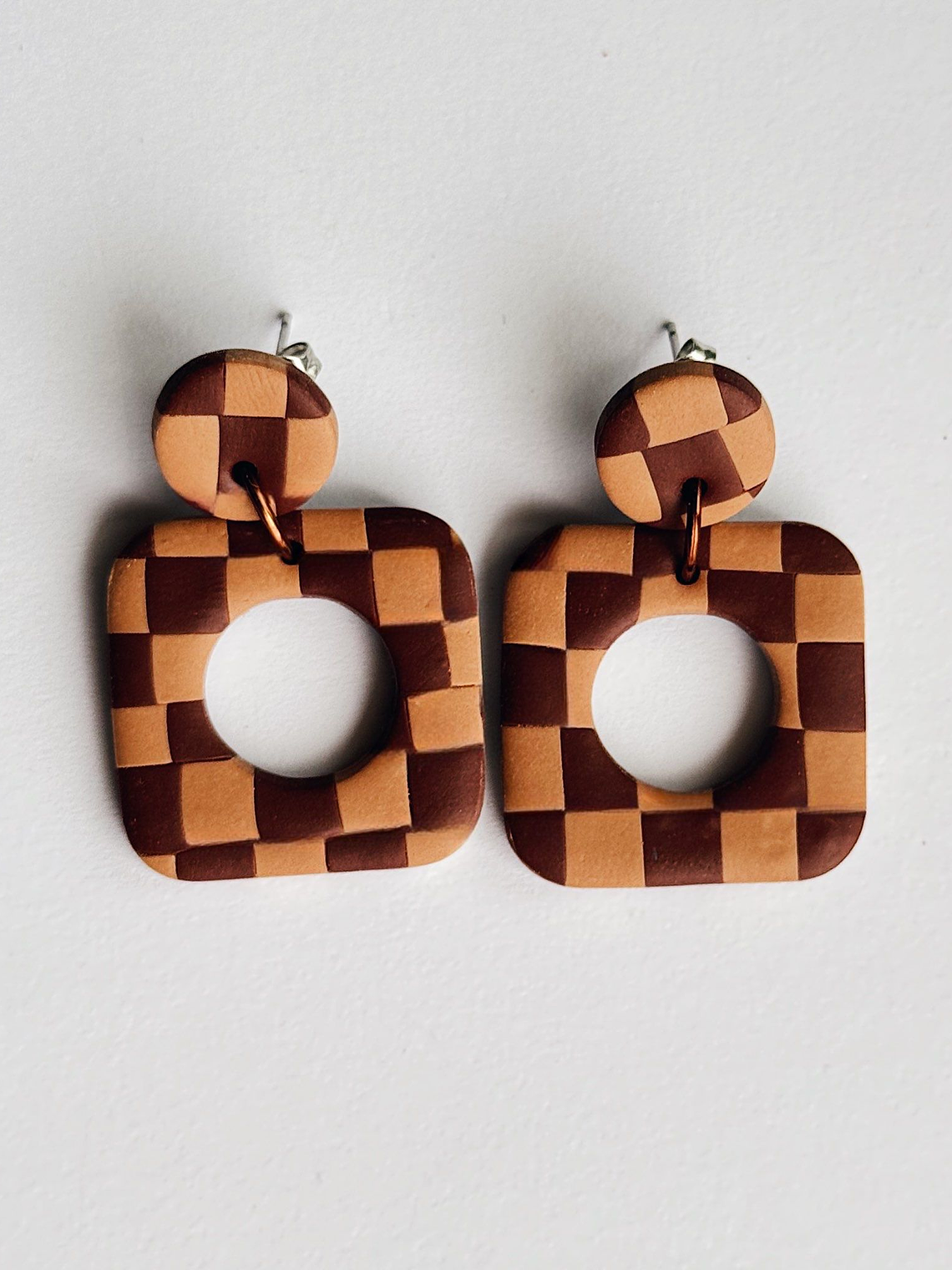 Brincos Padrão Latte - Quadrado  2