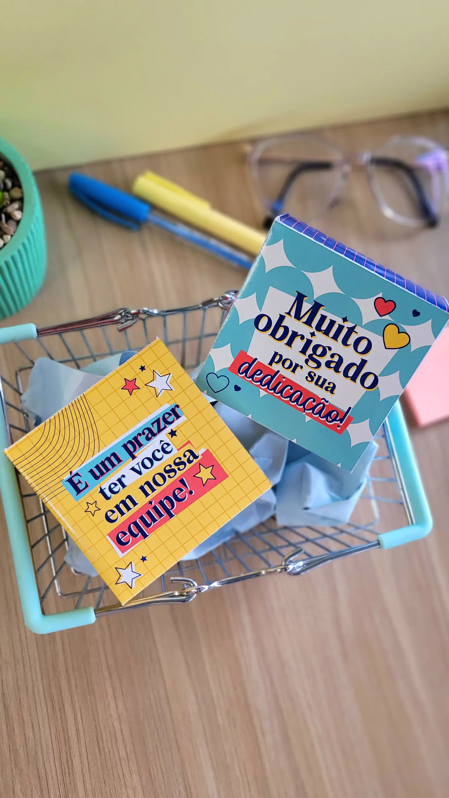 Arquivo de Corte para Dia dos Trabalhadores em Pdf 3