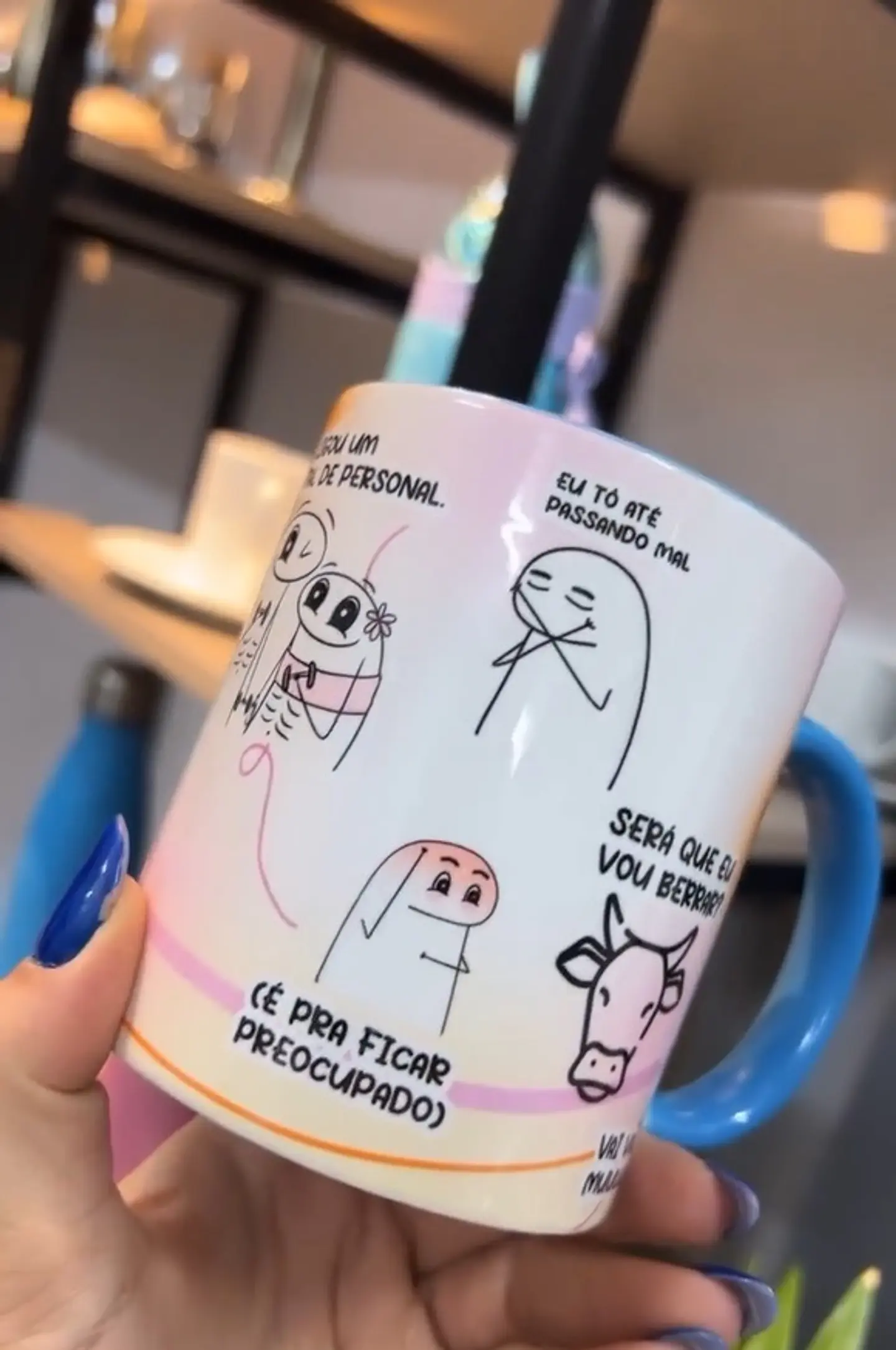 Artes para Caneca Ela Saiu e Não Voltou Personal Flork Musica Frases Editável em Corel Draw  1