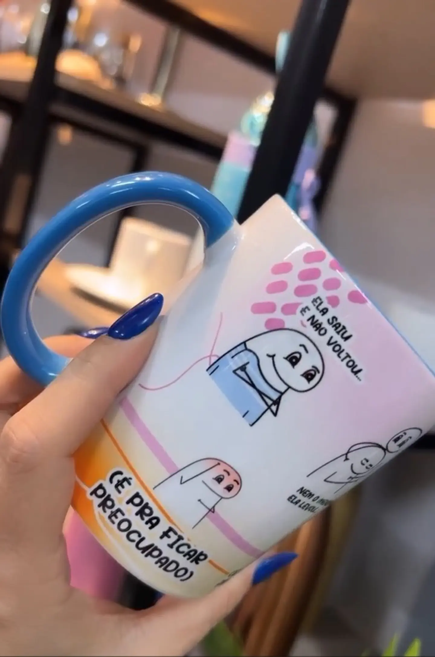 Artes para Caneca Ela Saiu e Não Voltou Personal Flork Musica Frases Editável em Corel Draw  2