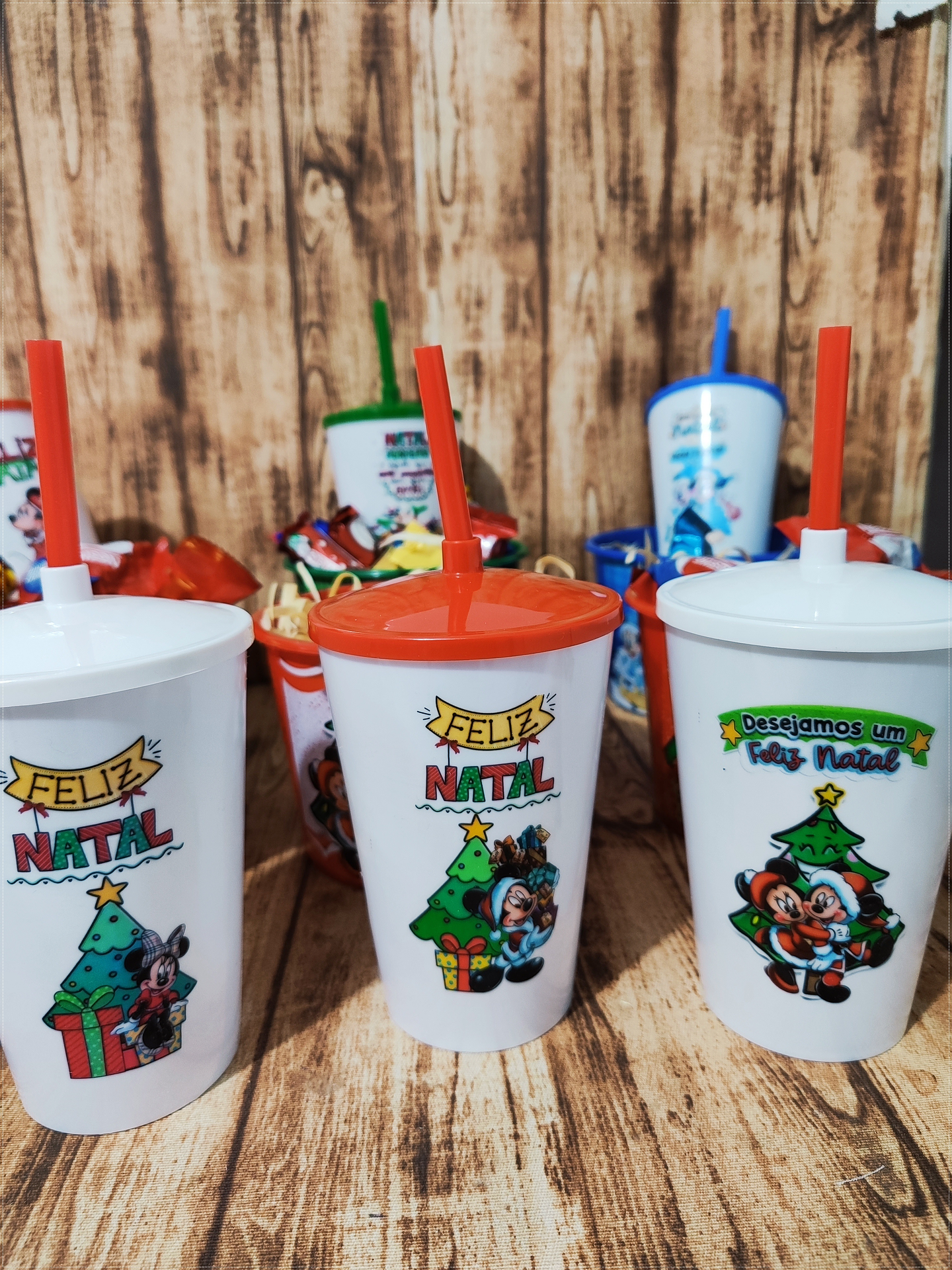 20 Artes para Baldinho e copo Natal Turma do Mickey em Photoshop 5