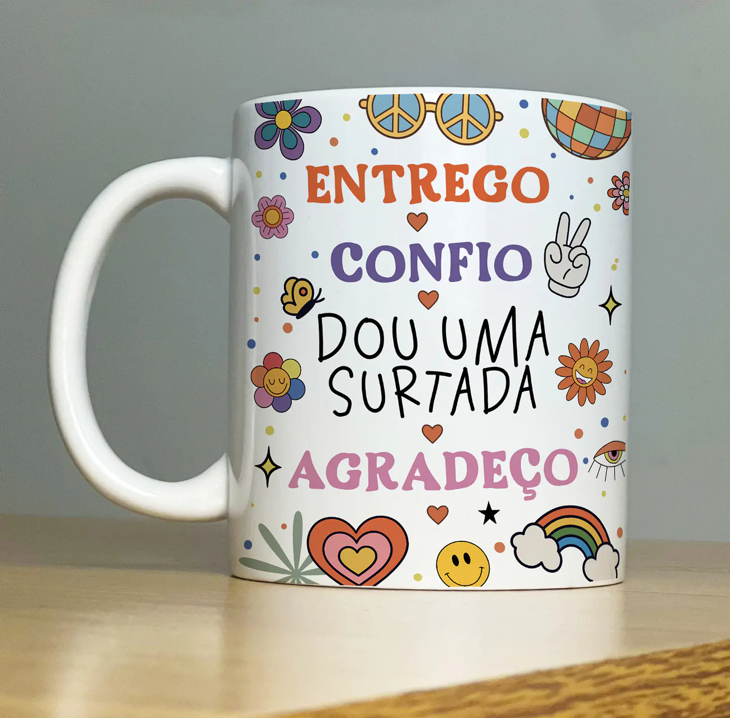 Arte Caneca Entrego confio dou uma surtada agradeço Arquivo Png 1