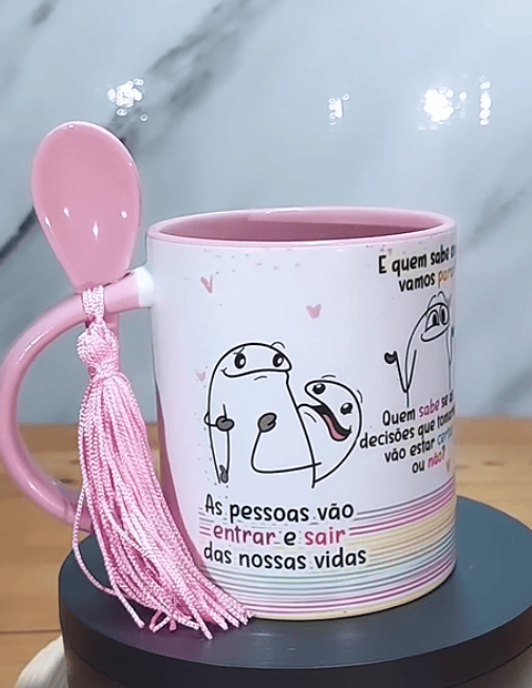 Arte Caneca Flork As pessoas vão entrar e sair das nossas vidas Arquivo Editável