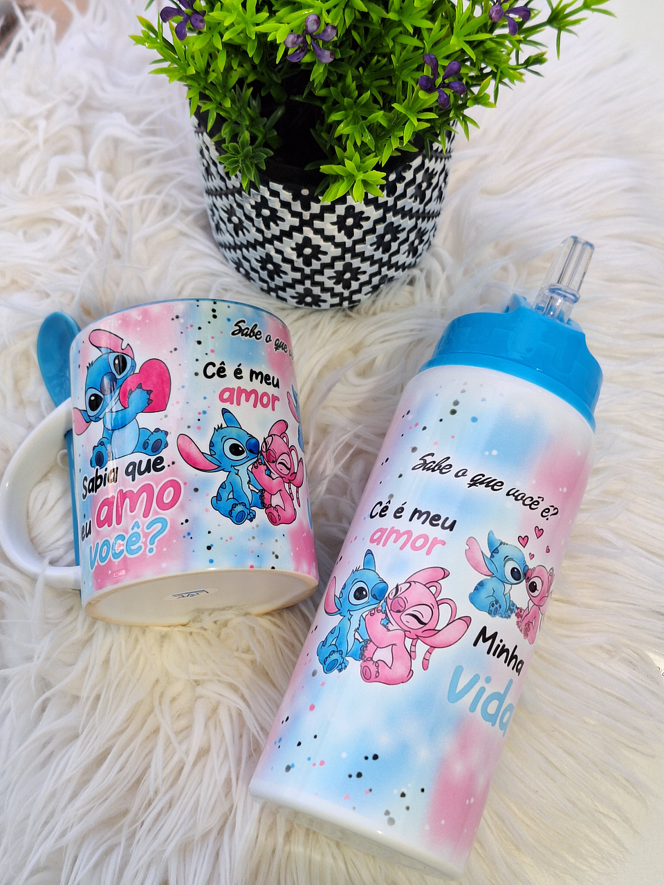 Artes Caneca Sabia que eu amo você? Sabe oque você é? Cê é meu amor, Minha vida Stitch Arquivo em Jpg 4