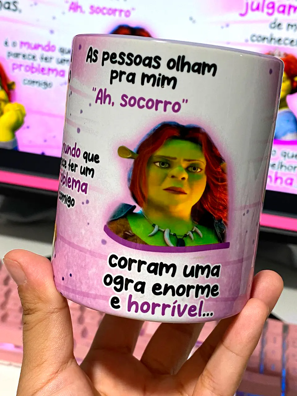 Arte Caneca Fiona Olha não sou eu que tenho problemas, ok Arquivo em Jpg 3