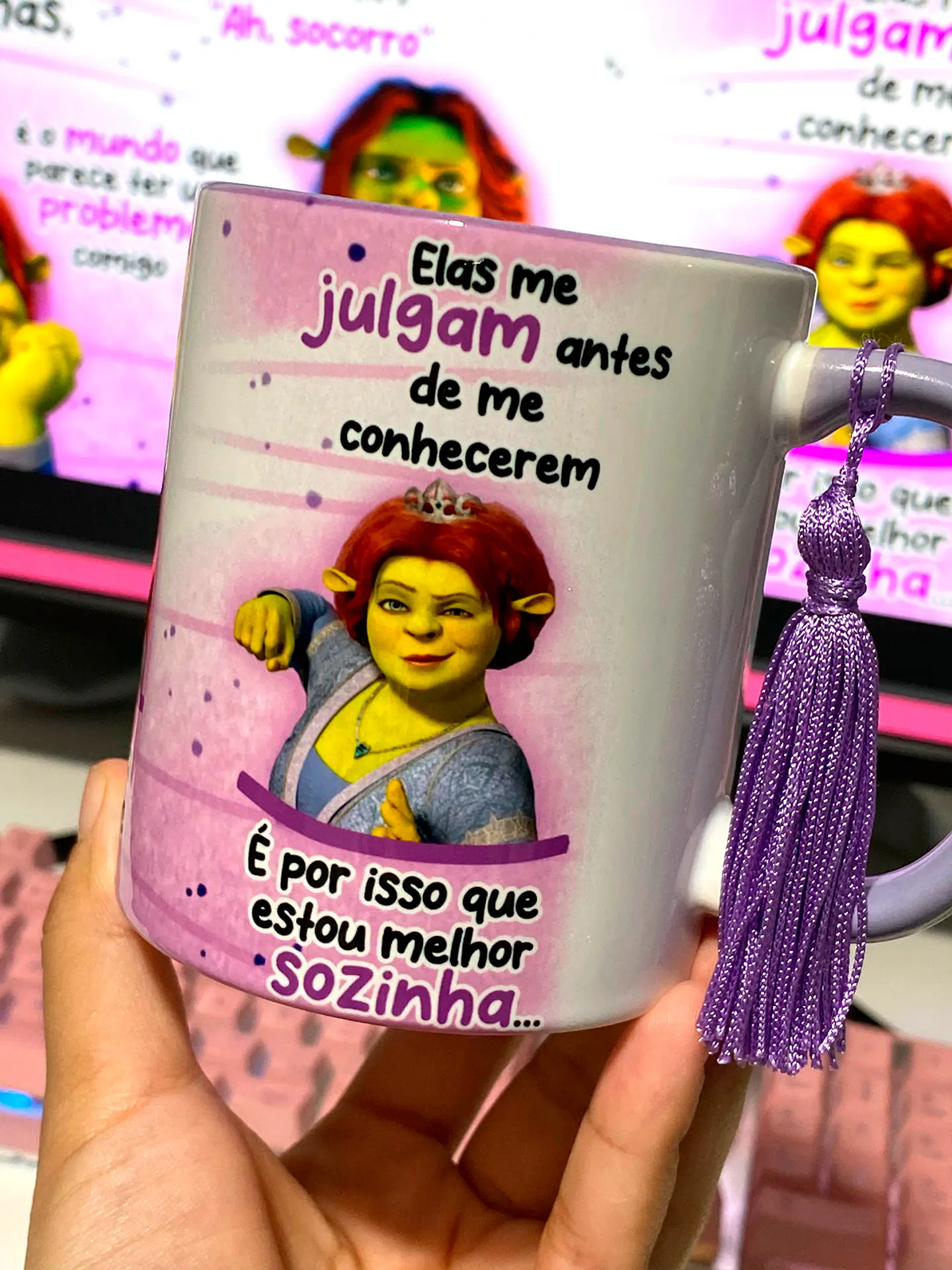Arte Caneca Fiona Olha não sou eu que tenho problemas, ok Arquivo em Jpg 4