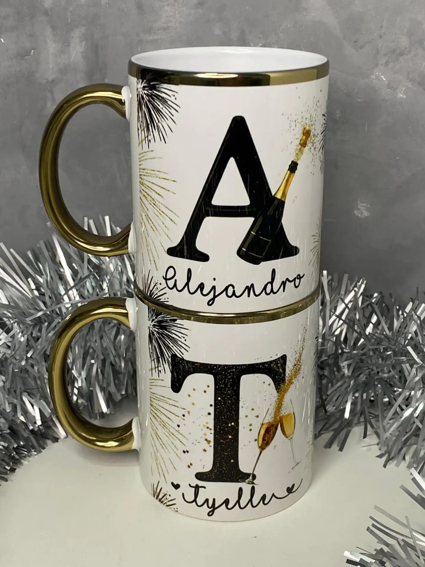 26 Artes para Caneca Alfabeto Ano Novo 2026 Arquivo em Png 1