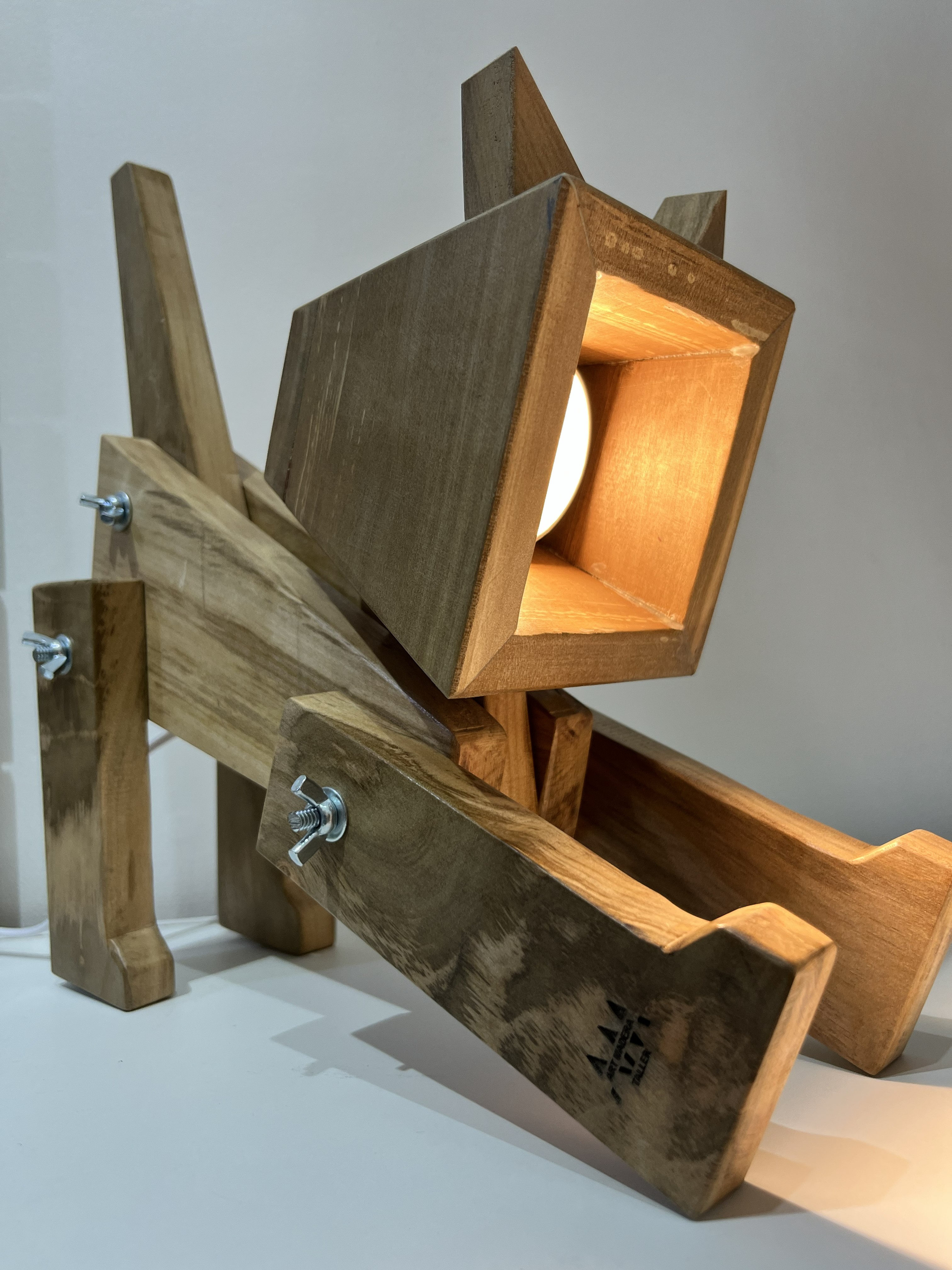 Lámpara Gatito Articulada en Madera
