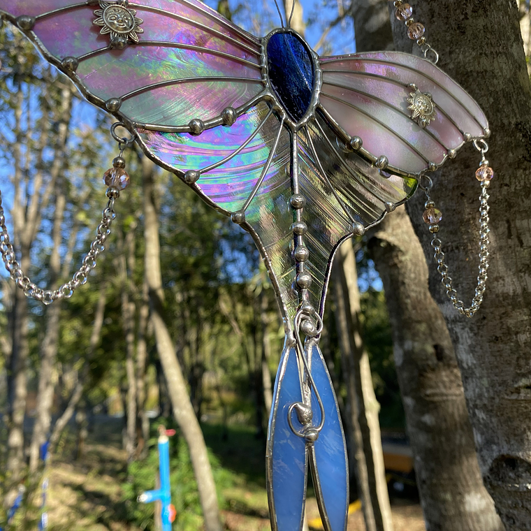 Mariposa Luna en vitral 1