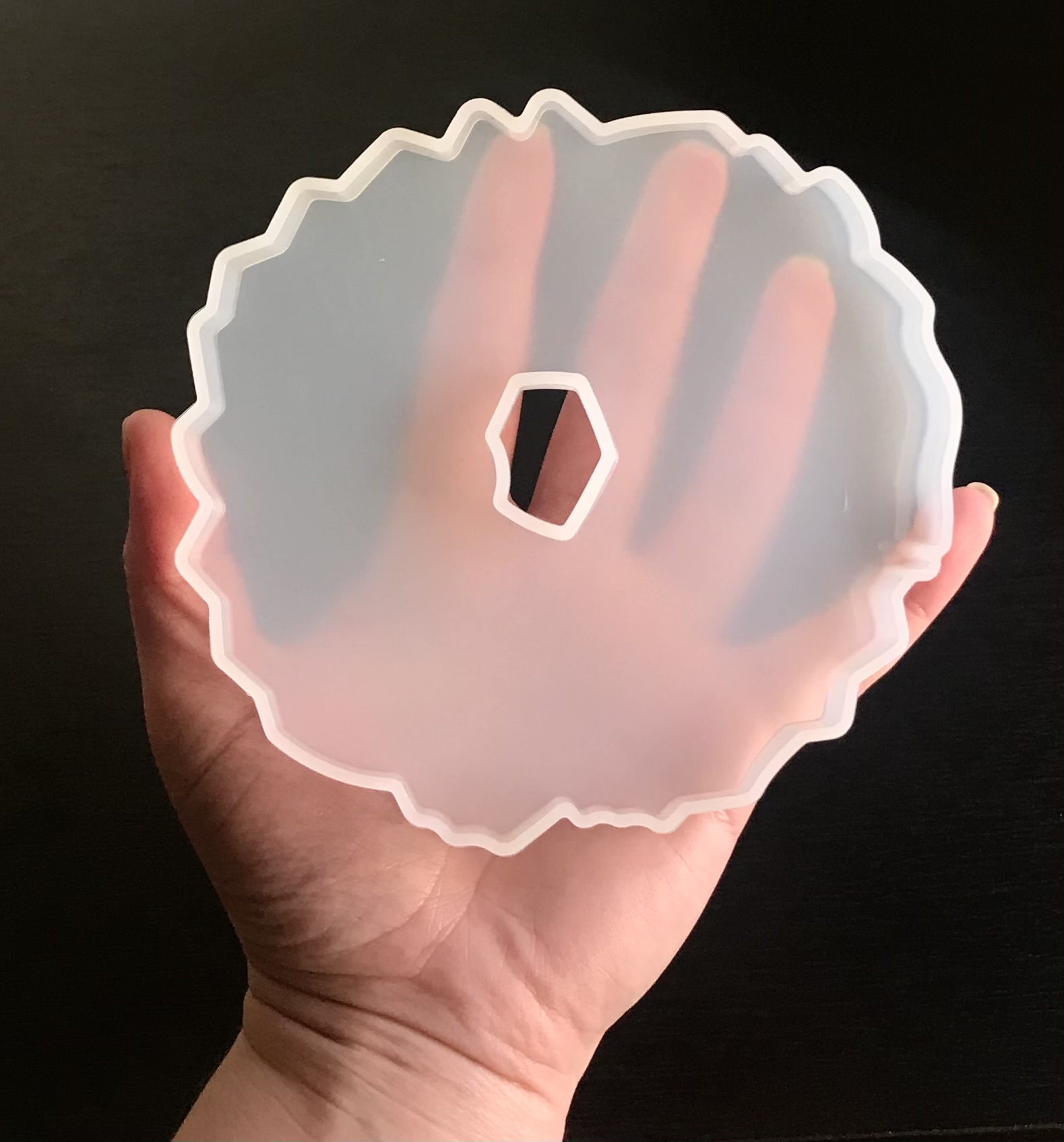 Molde de silicona posavasos GEODA 12,5cm, con espacio central.
