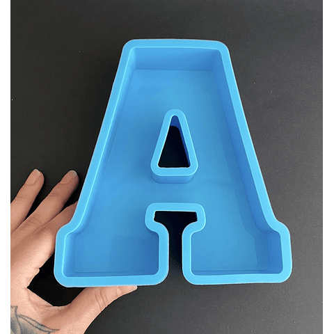 Molde de silicona letra "A" grande, 15cm.
