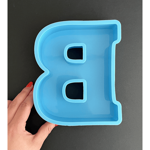 Molde de silicona letra "B" grande, 15cm.
