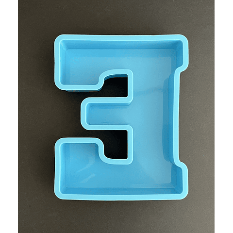 Molde de silicona letra "E" grande, 15cm.
