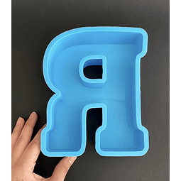 Molde de silicona letra "R" grande, 15cm.