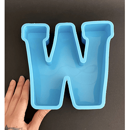 Molde de silicona letra "W" grande, 15cm.