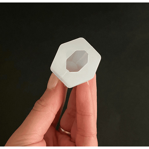 Molde de silicona mini pirámide/cono base hexagonal 4,9cm