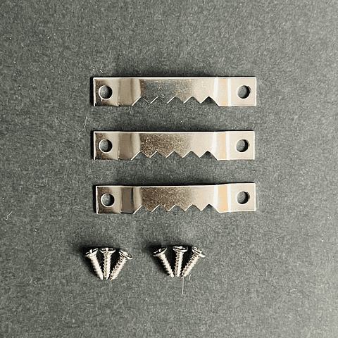 Colgador/gancho metálico dientes sierra (C), 4cm, plateados, 3 unidades.