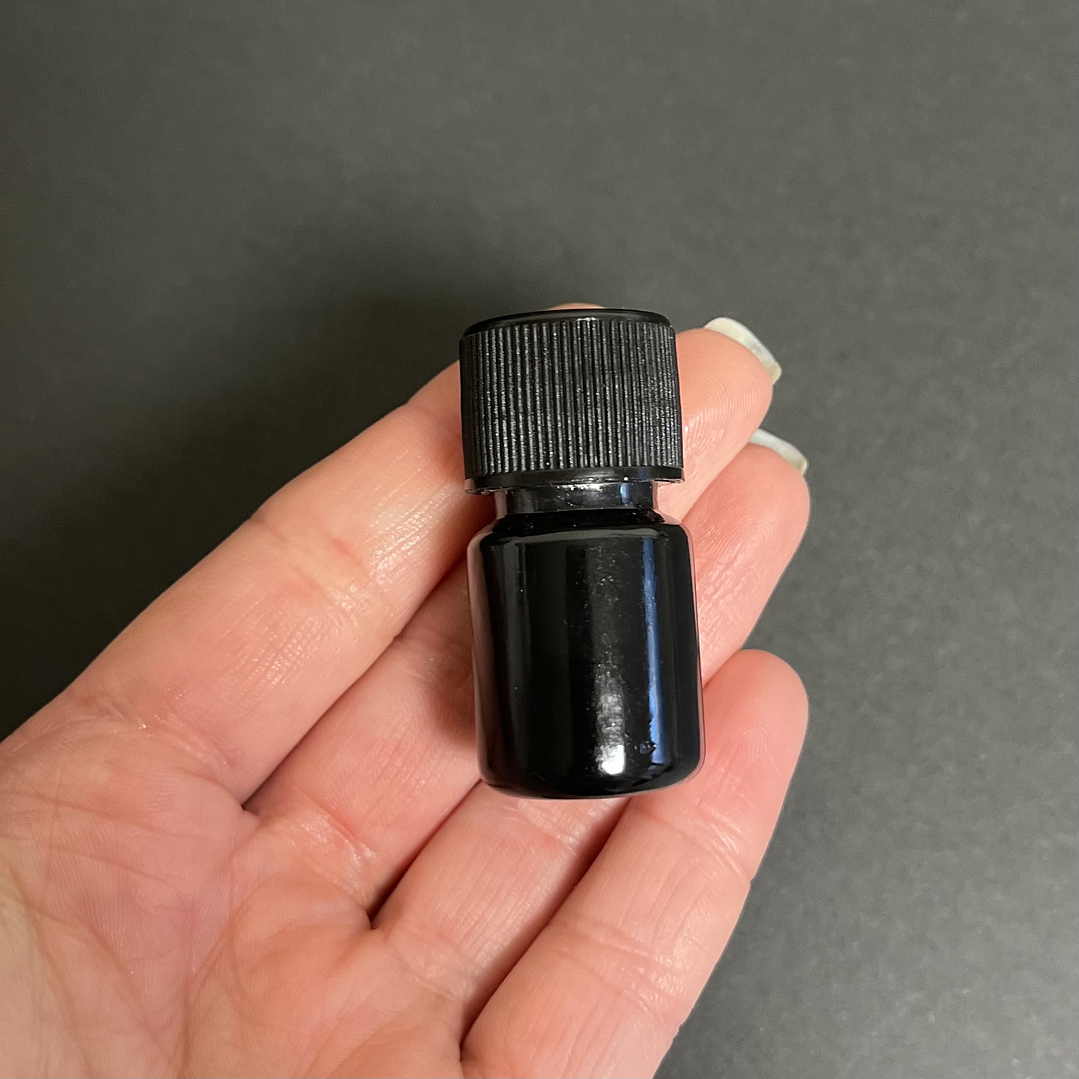 Pigmento en pasta acabado sólido 10g color negro. NEGRO 2