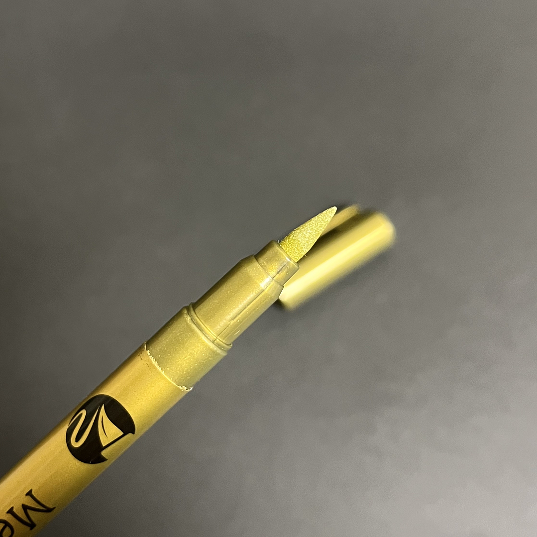 Rotulador/plumón metálico SOFT DORADO, 1-5mm, waterproof, permanente.  2