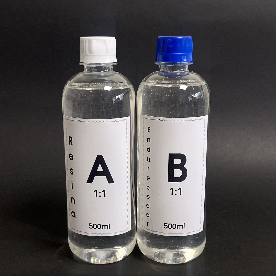 Resina epóxica transparente 1000ml (1 litro), viscosidad media, proporción 1:1 en volumen. 1