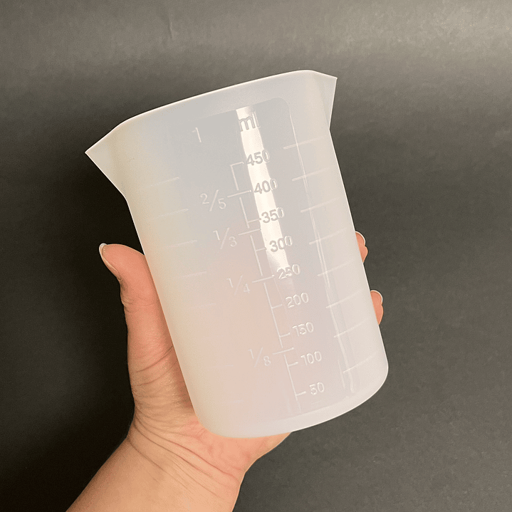 Vaso/taza mezcladora milimetrado de silicona 450ml doble boquilla 3