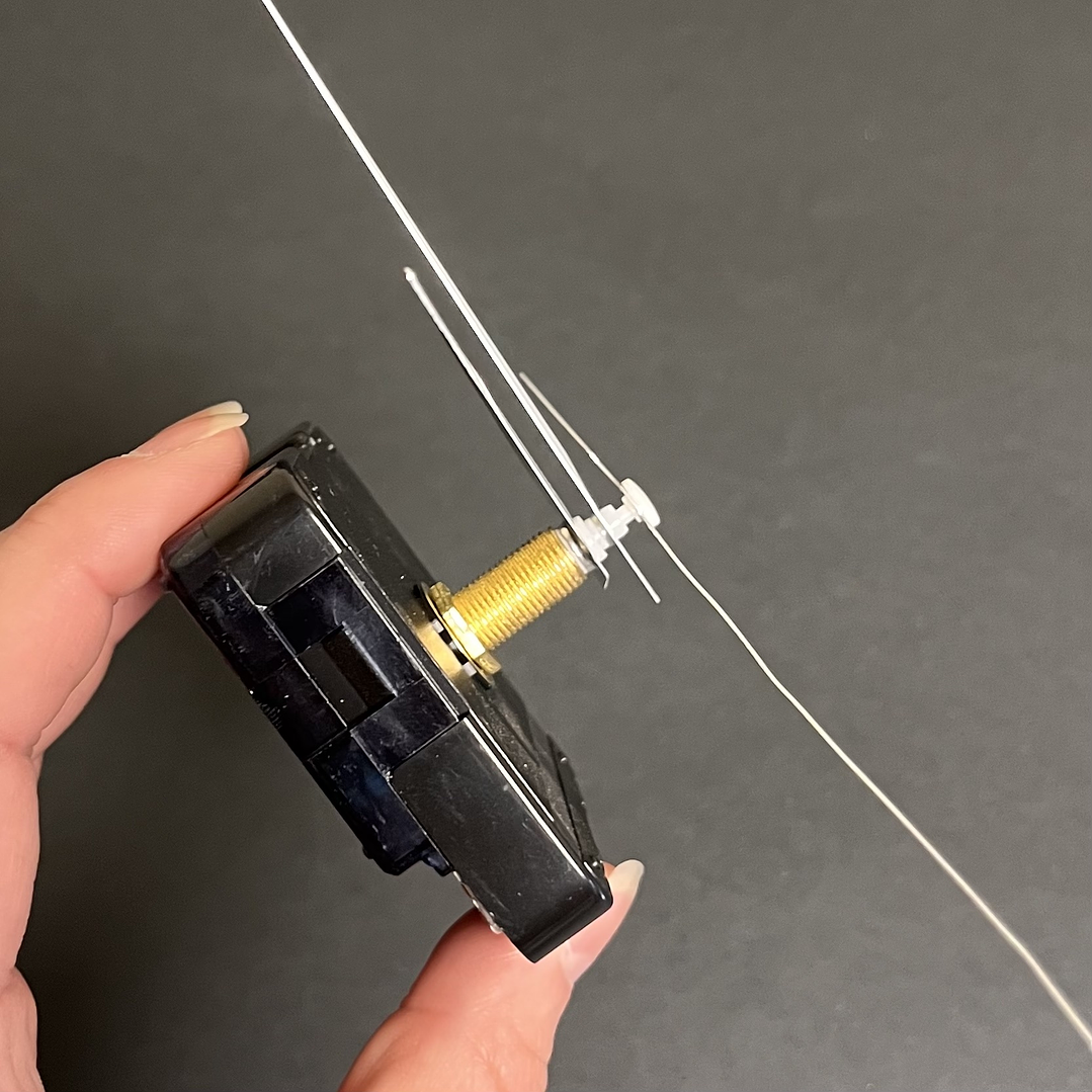 Mecanismo de reloj, 12cm. Vástago 1,5cm. BLANCO 3