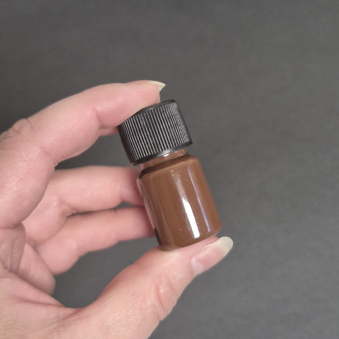 Pigmento en pasta acabado sólido 10g CAFÉ OSCURO 2