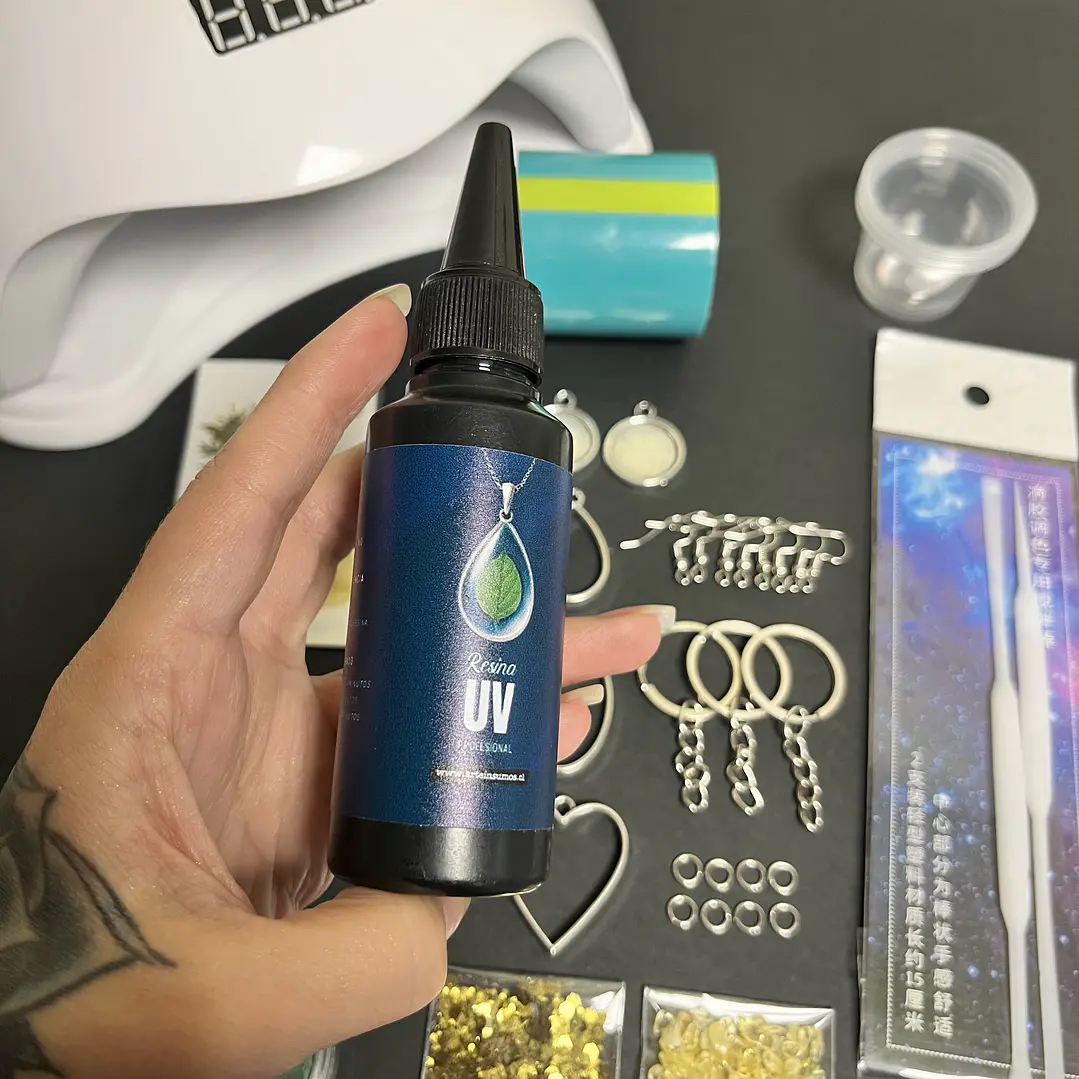 Kit inicial con RESINA UV 50g biseles-camafeos, cinta, herramientas etc... 2