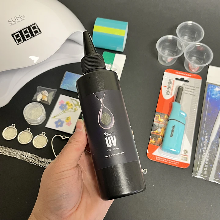 Kit inicial Premium resina UV 200g, 40pcs. Lámpara, biseles, camafeos, etc. 2