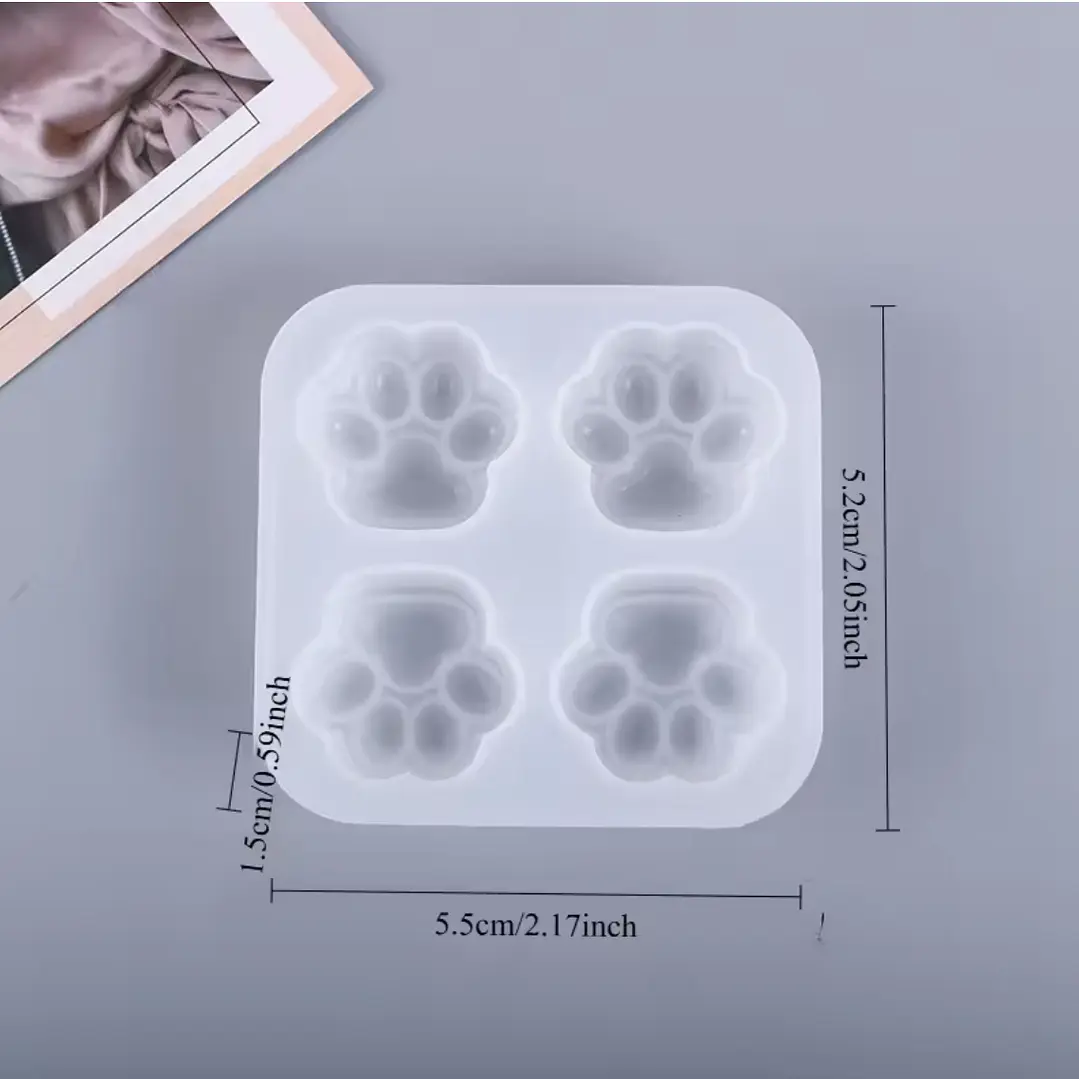 Molde de silicona cuatro dijes mini patita gato/perro 2