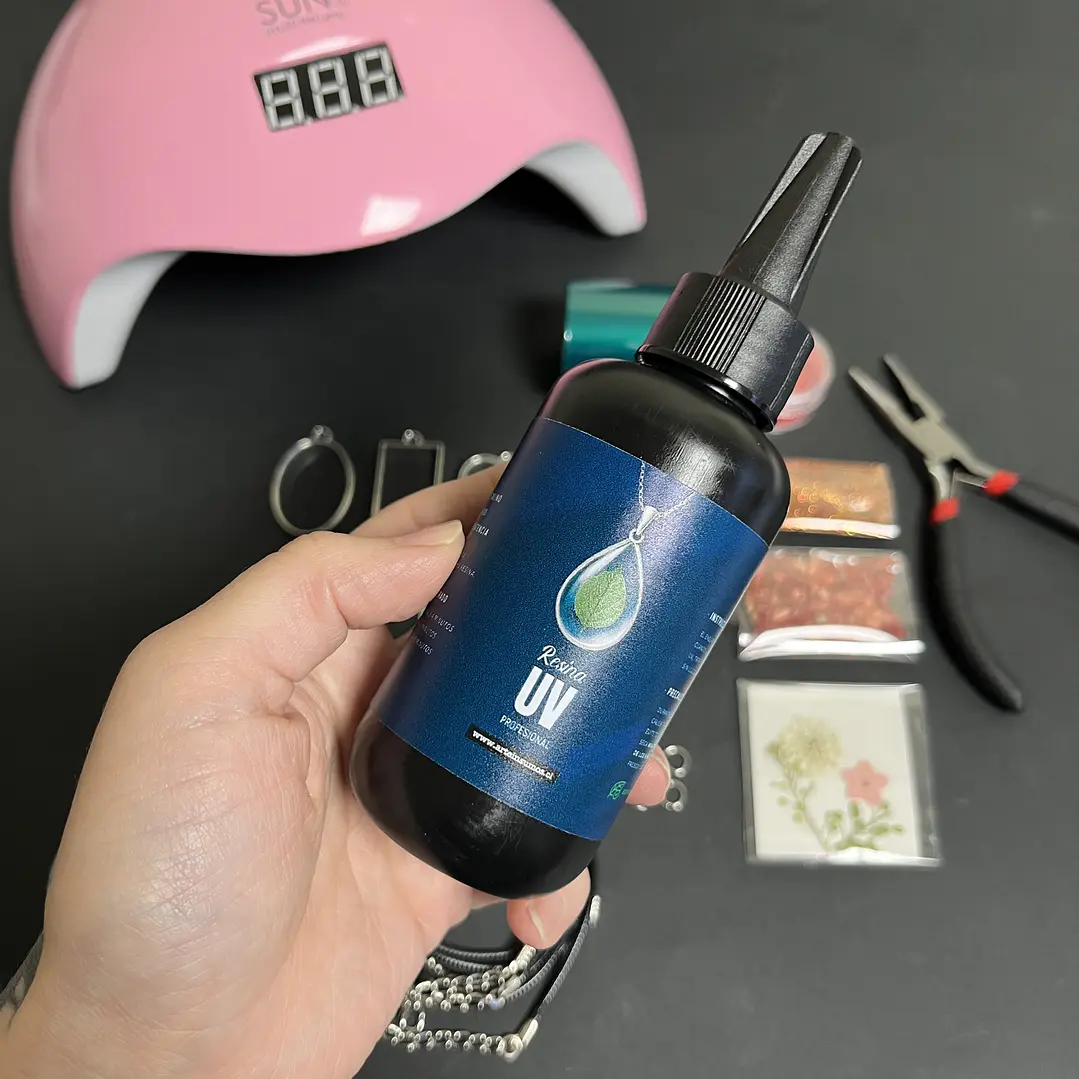 Kit inicial resina UV 100g, biseles, cinta PET, decoraciones, etc. 2