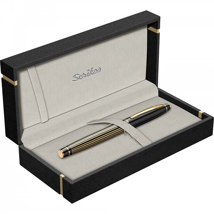 Pluma estilográfica Noble 35L negra y dorada en estuche de lujo. 7