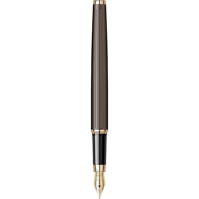 Pluma estilográfica Oscar 39 con plumín M, oro rosa. 4