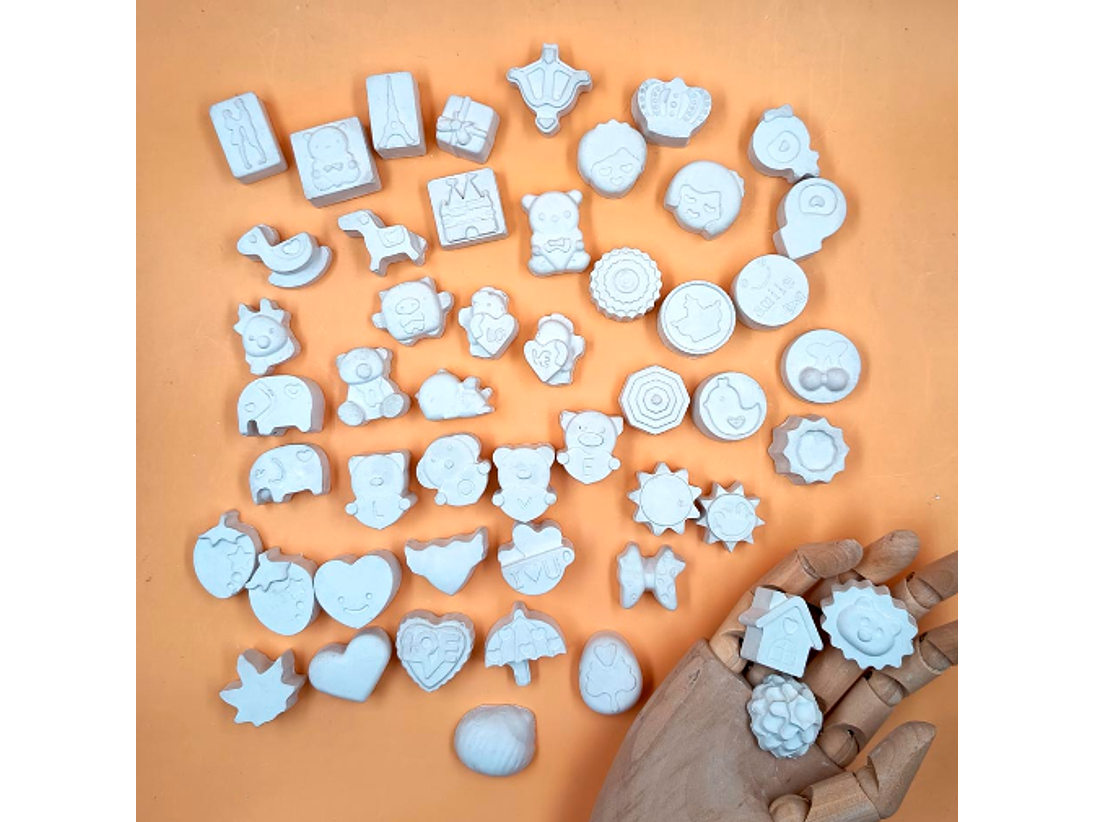 50 Mini Juguetes Princesa + PINTURA 2