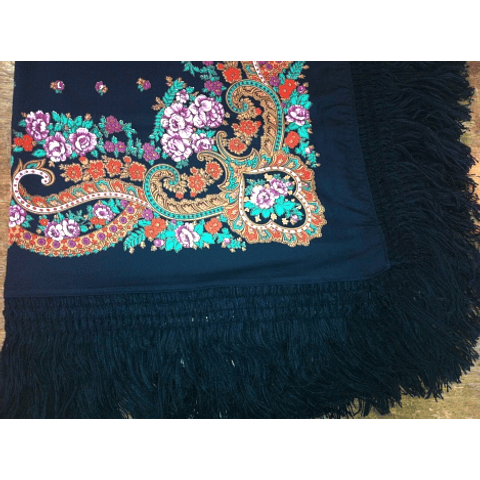 Meadela Scarf with fringe in Black #2