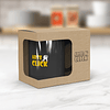 Mockup de Caneca na Caixa com Visor