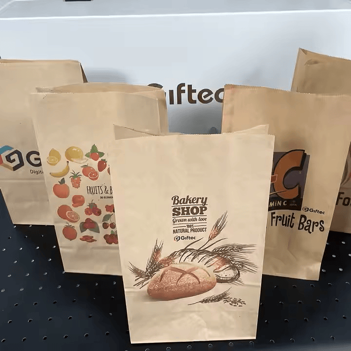 BOLSA DE PAPEL KRAFT BLANCA 16X21X8 X12UN 4